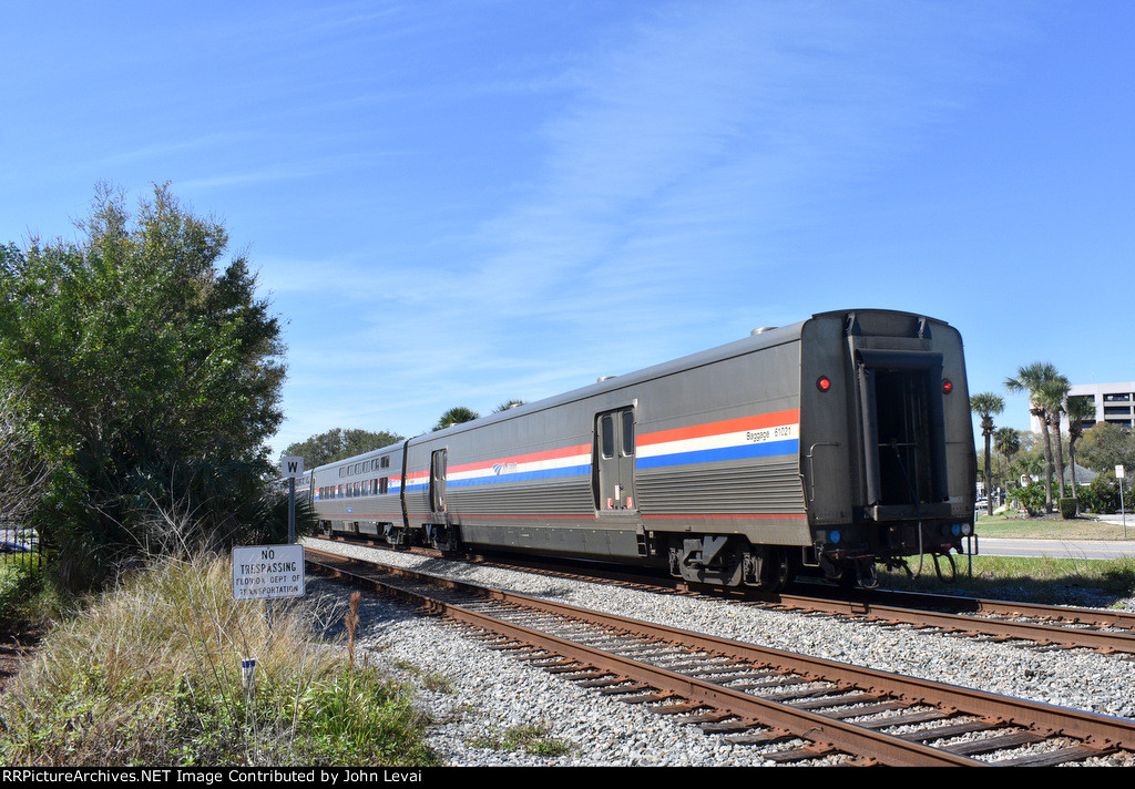 Viewliner Baggage Car # 61021 on the rear of Amtrak Train # 41 in Kissimmee